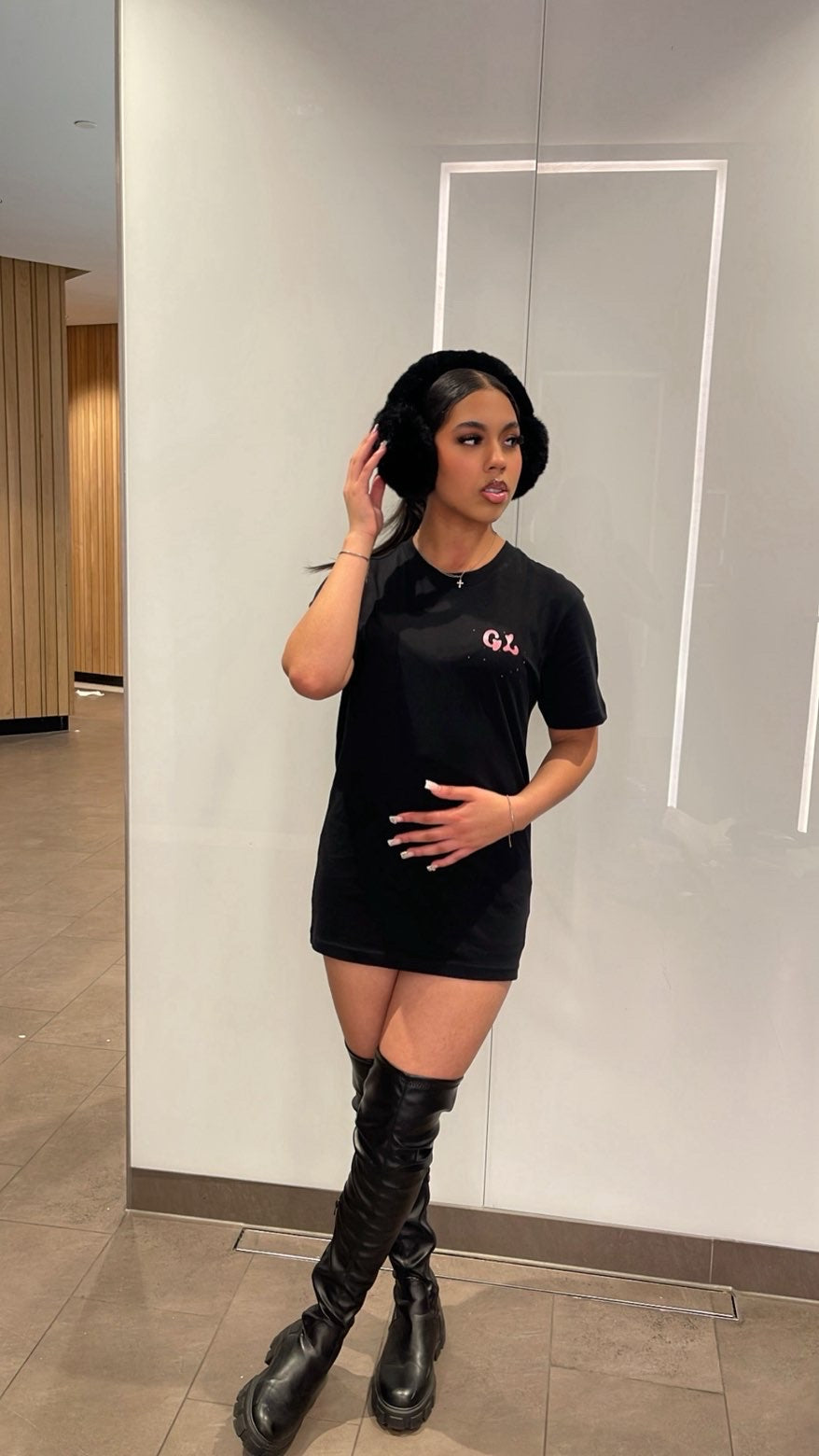 GL DREAM Velvet Black Tee