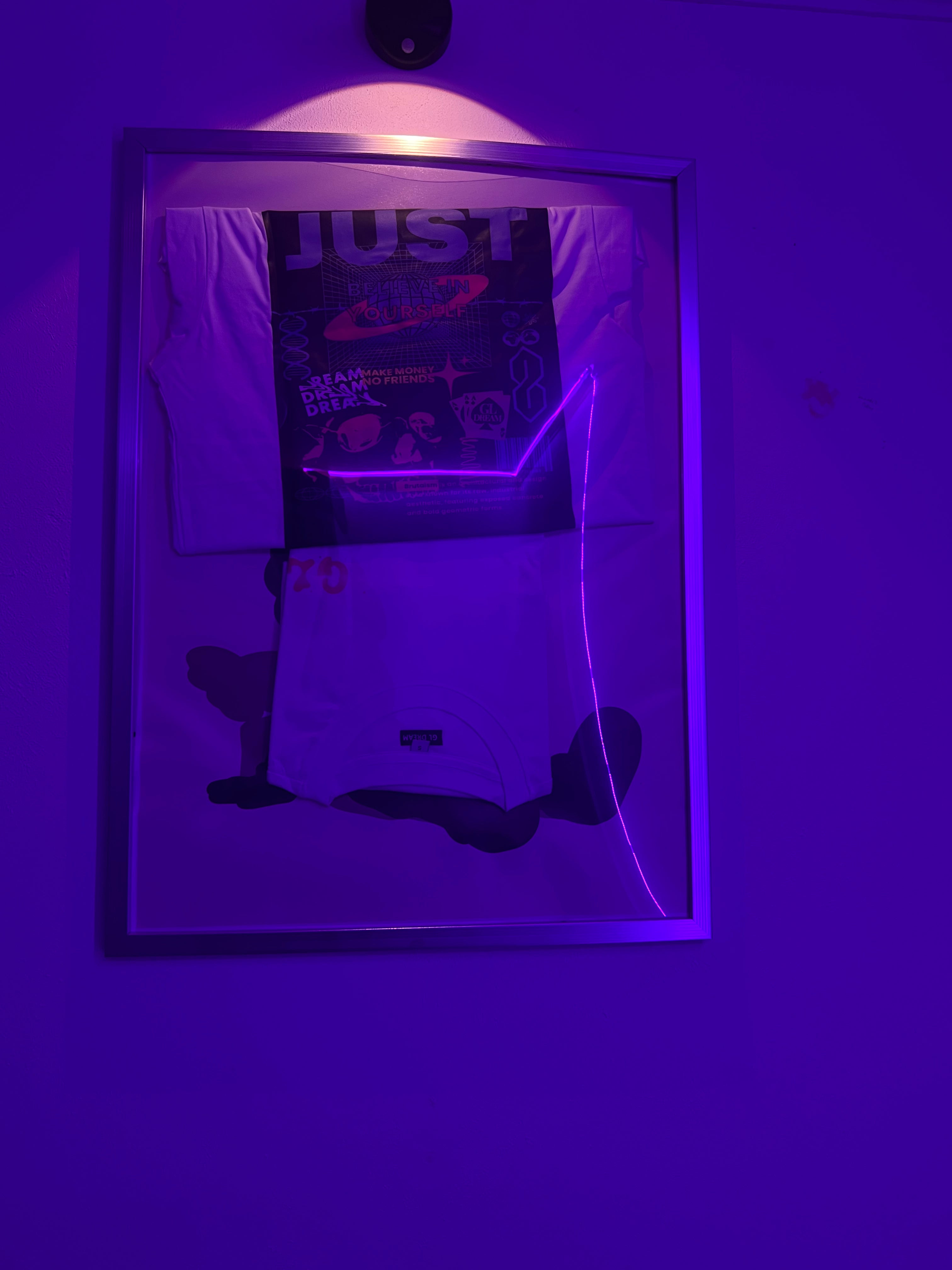 GL Limitless White/PinkTee